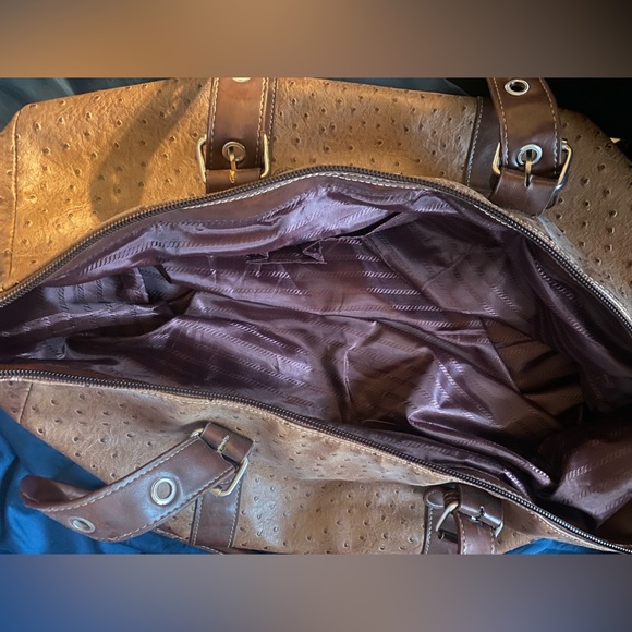 Prada medium sized travel bag - Picture 2 of 3